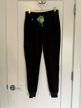 Zamora jogger scrub pants.